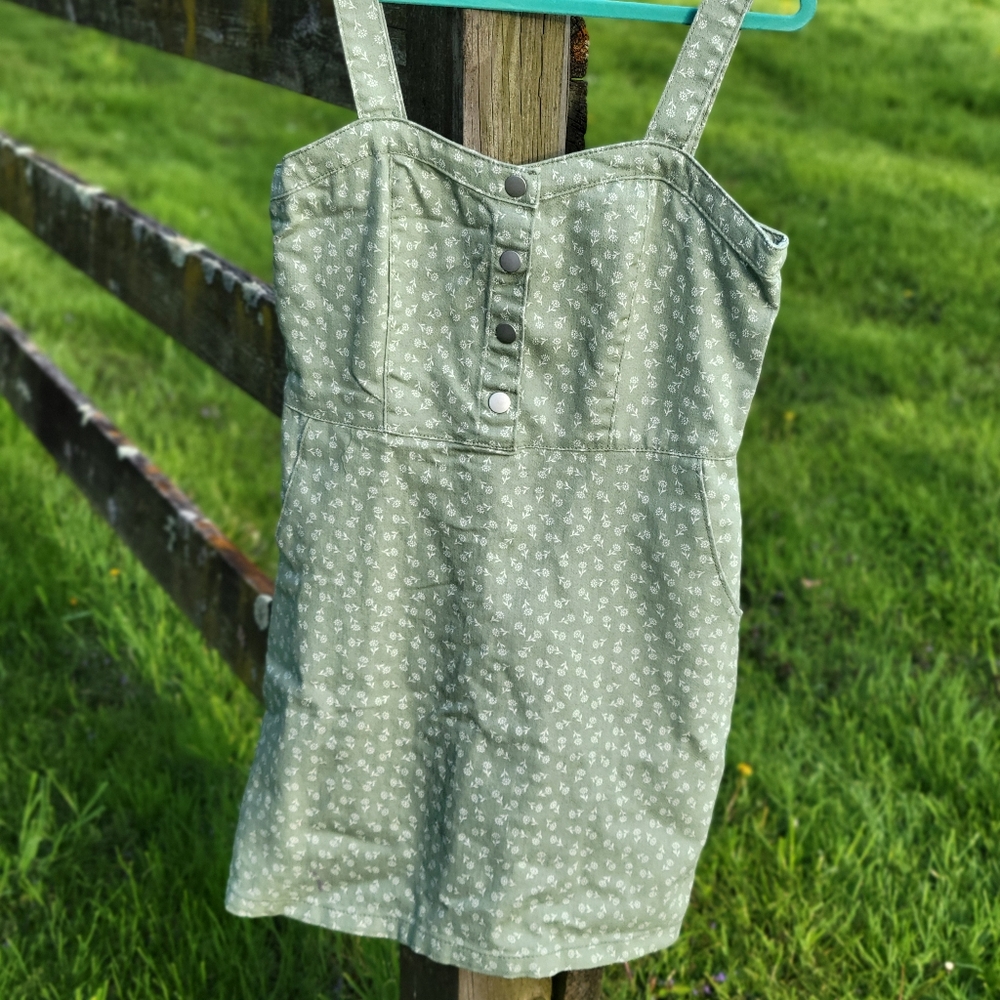 Green floral tailored cut dress - Picture 5 of 8